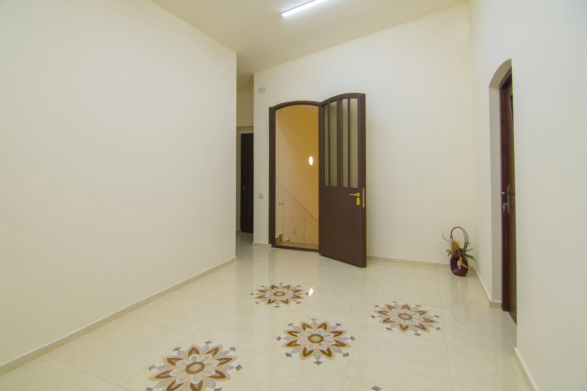 Отель Tatev Hotel and Tours