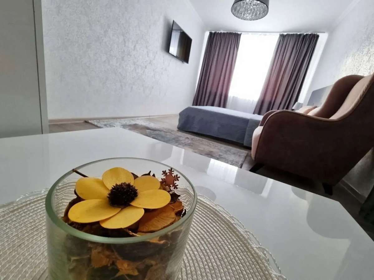 Апартаменты на проспекте Мира 151А