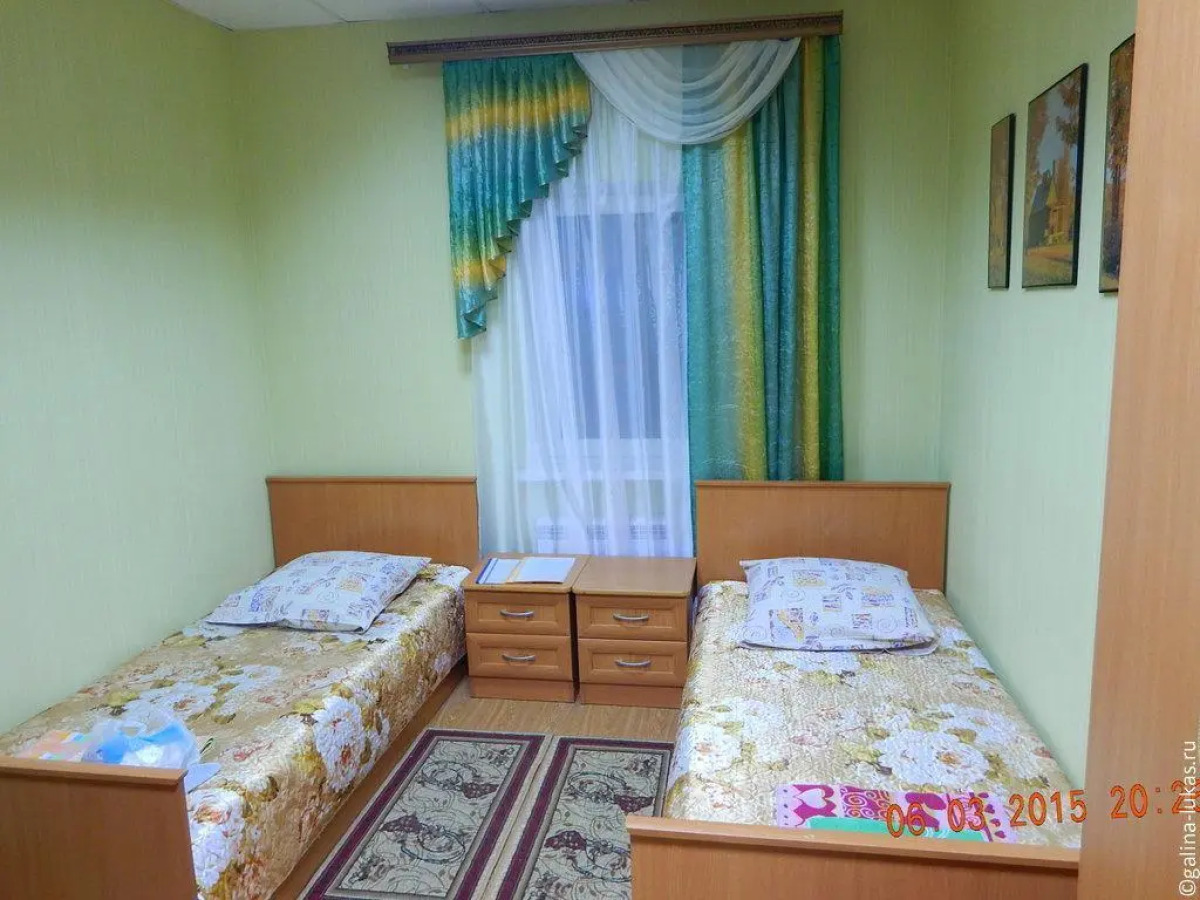 Отель Золотой улей