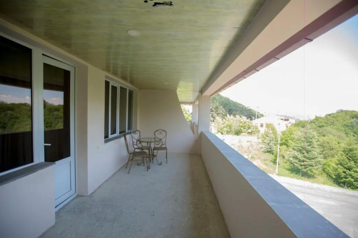 Отель Цахкаовит