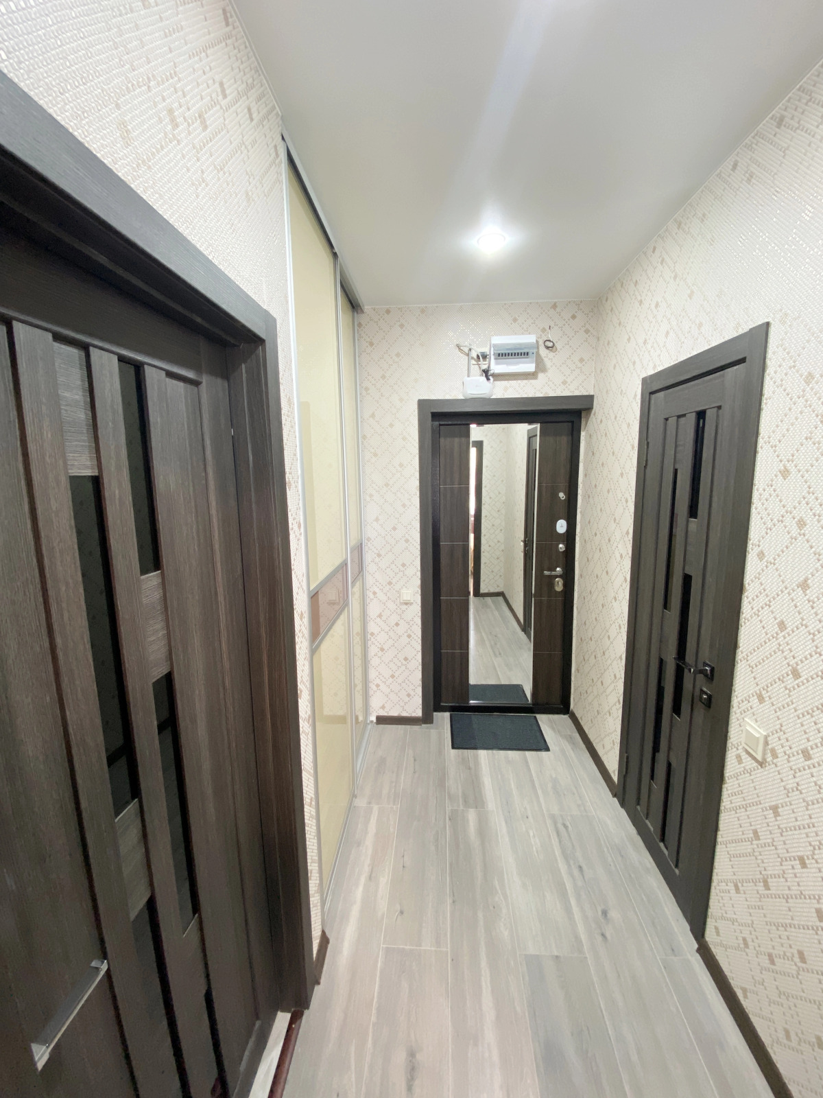 Апартаменты 2х комнатные на Зеленом бульваре 19 на 17 этаже