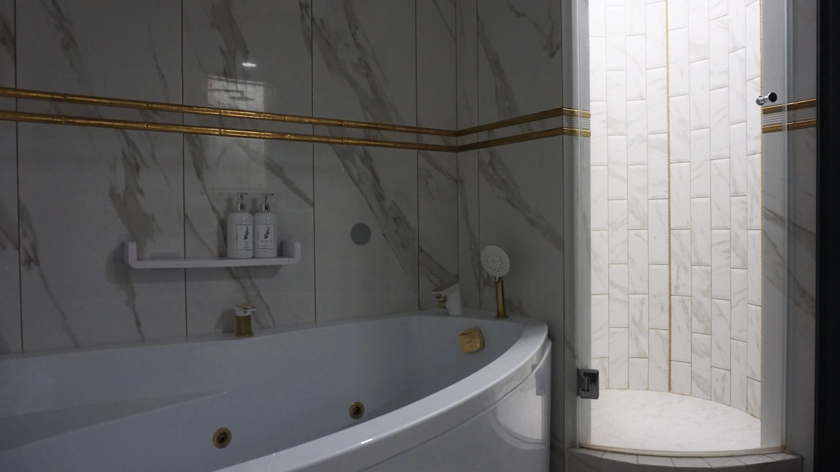 Квартира просторная трешка