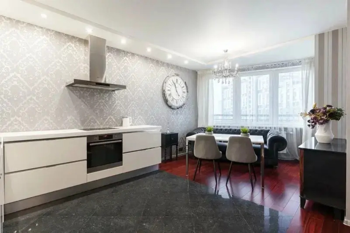 Квартира в ЖК Каскад на Скрыганова 4А