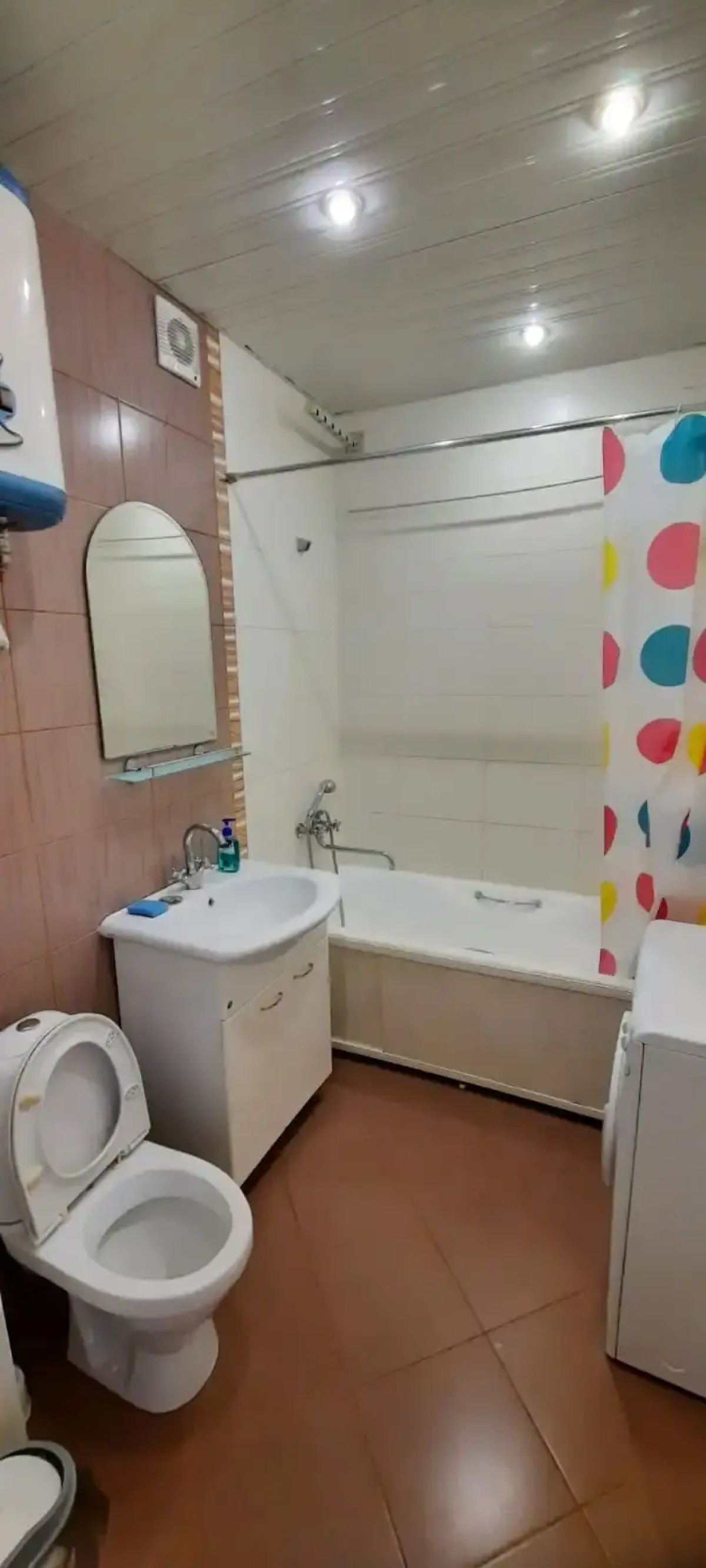 Квартира Уютная с большой кухней и лоджией в центре