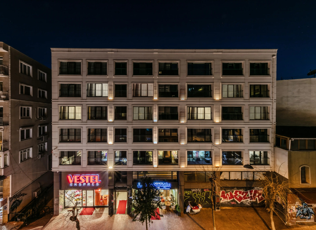 Отель Roys Hotel & Suites