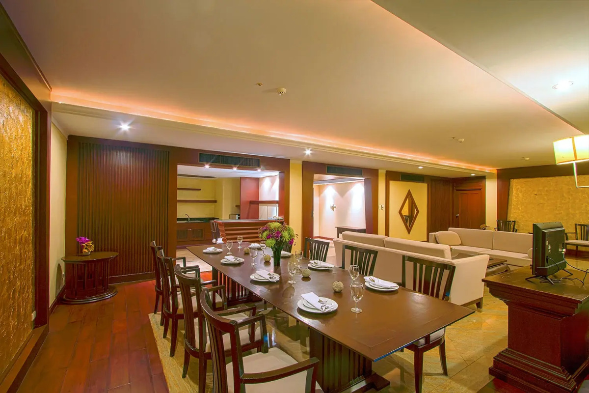 Отель Long Beach Garden Hotel & Pavilions