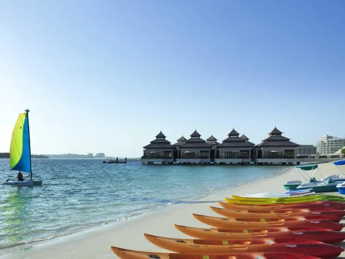 Курортный отель Anantara The Palm Dubai Resort