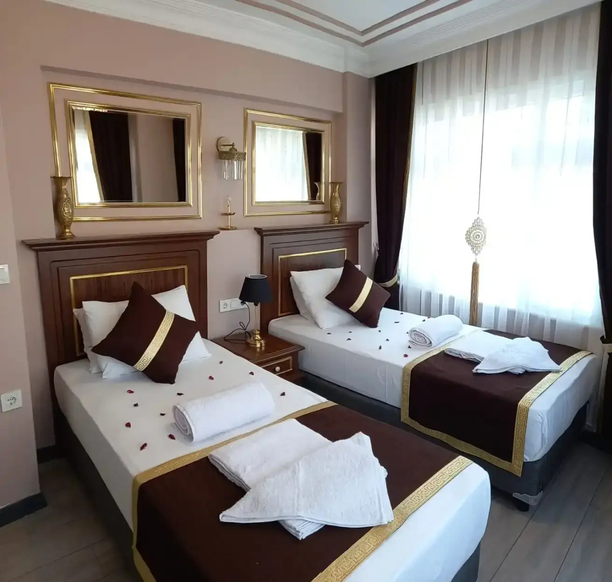 Гостевой дом Emirhan Suites