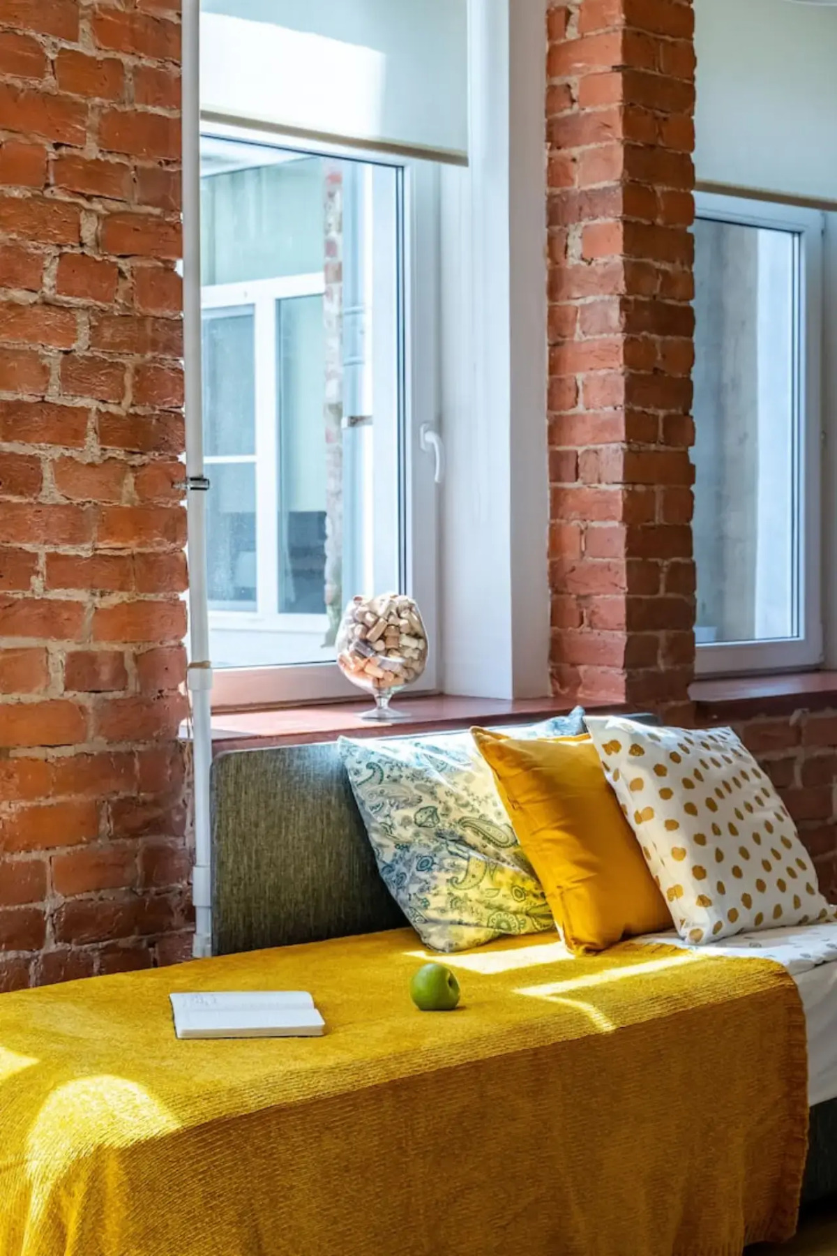 Апартаменты SutkiLive в Центре у метро Садовая