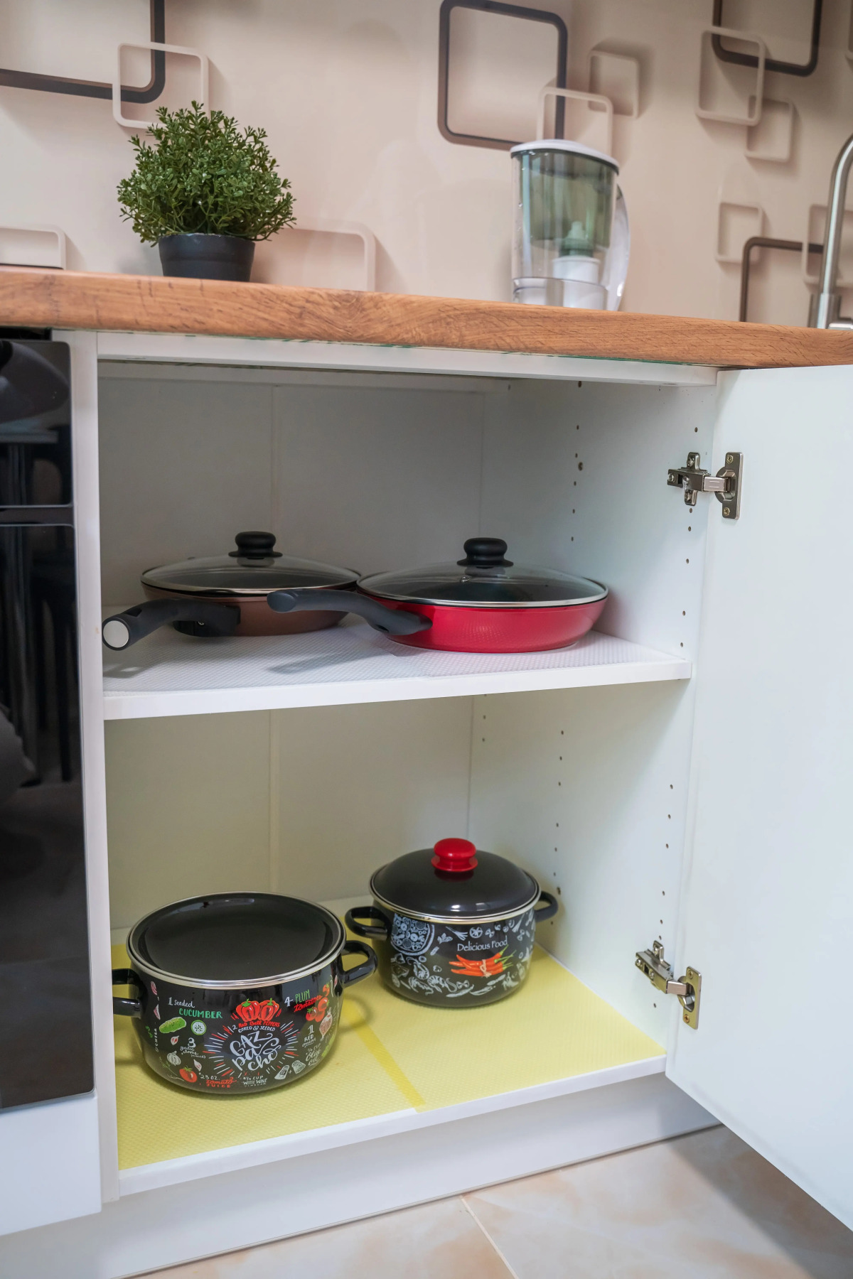 Квартира Просторная Двухкомнатная Natali на метро Пражская