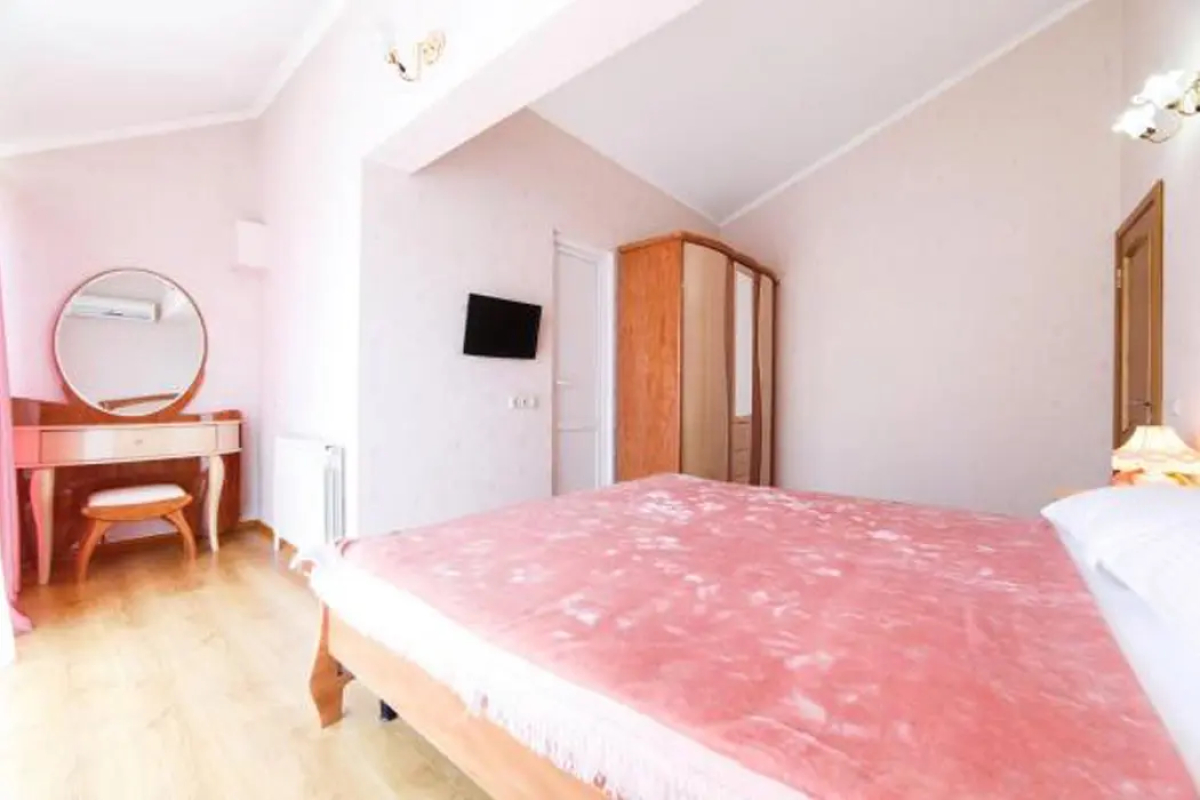 Гостевой Дом Лаура