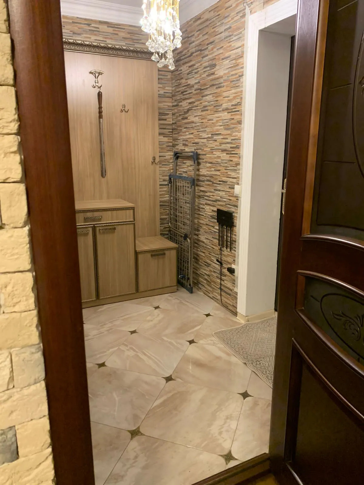 Апартаменты "Эленика" 2-х комнатная Квартира с выходом в парк в Центре города