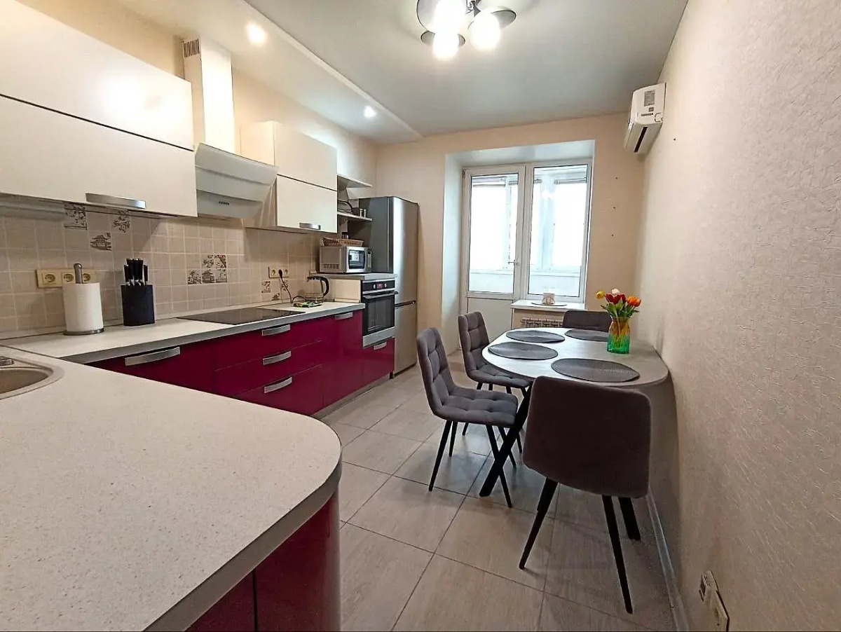 Квартира на бульваре 30- летия Победы