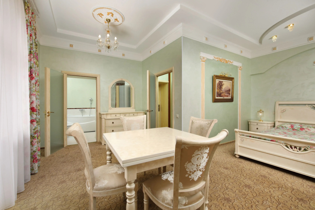 Домбай Пэлас