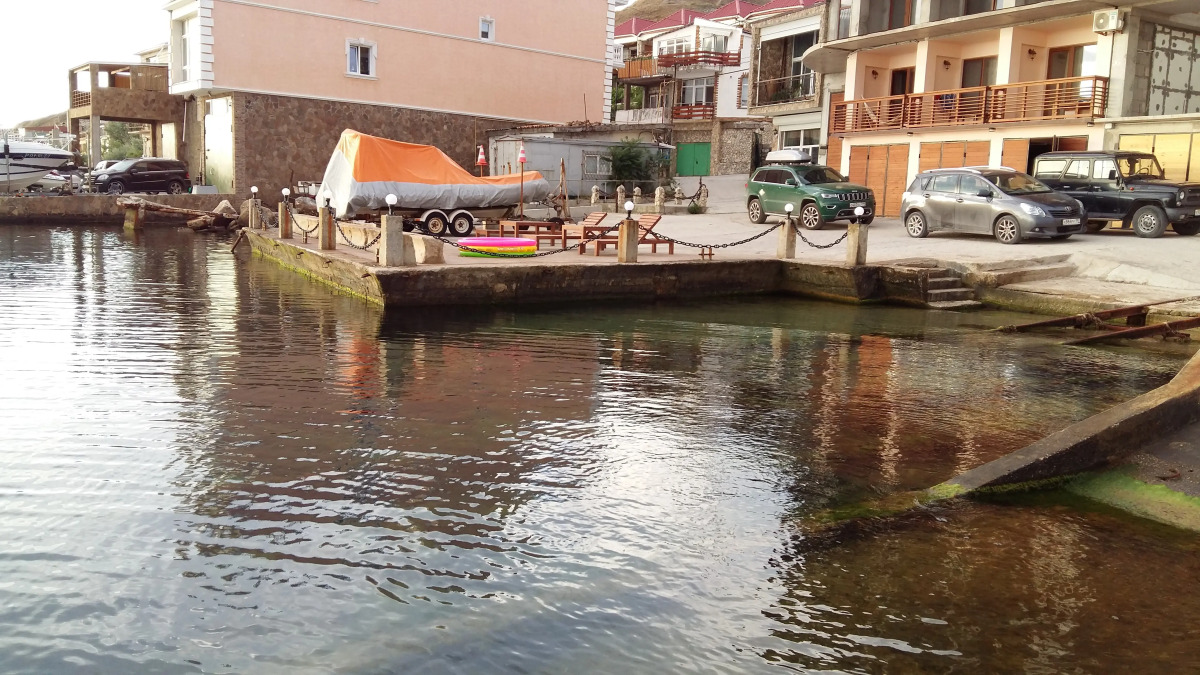 Яхт-клуб Кайрос