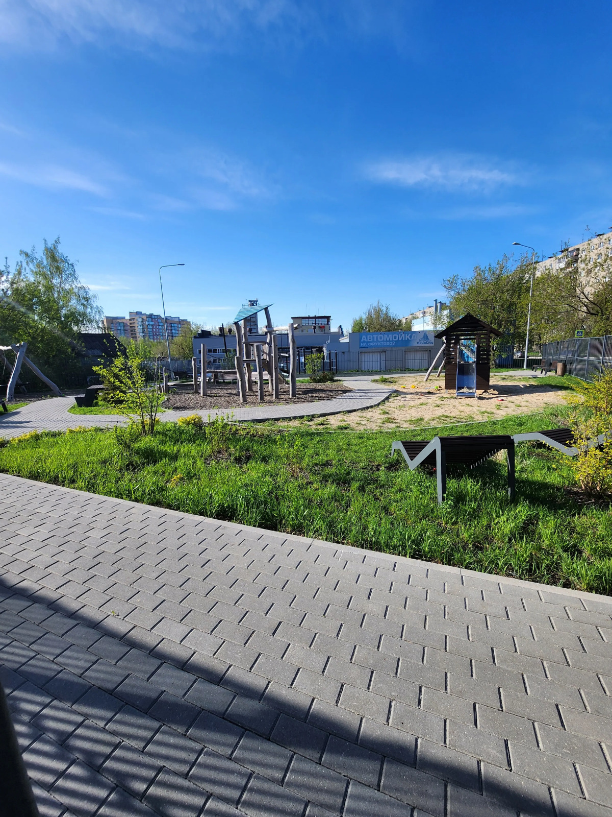 Квартира с видом на закат Родионова, 19