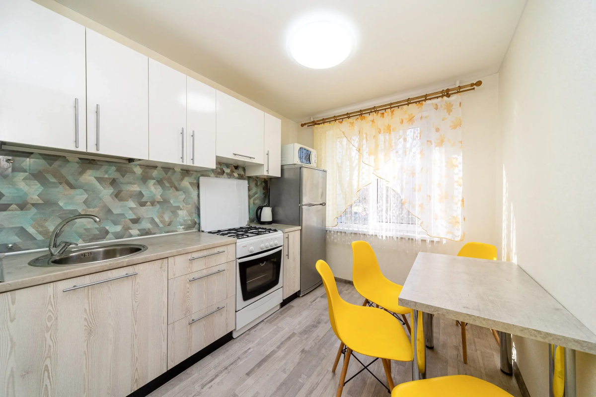 Апартаменты Однокомнатные рядом с рестораном Друзья