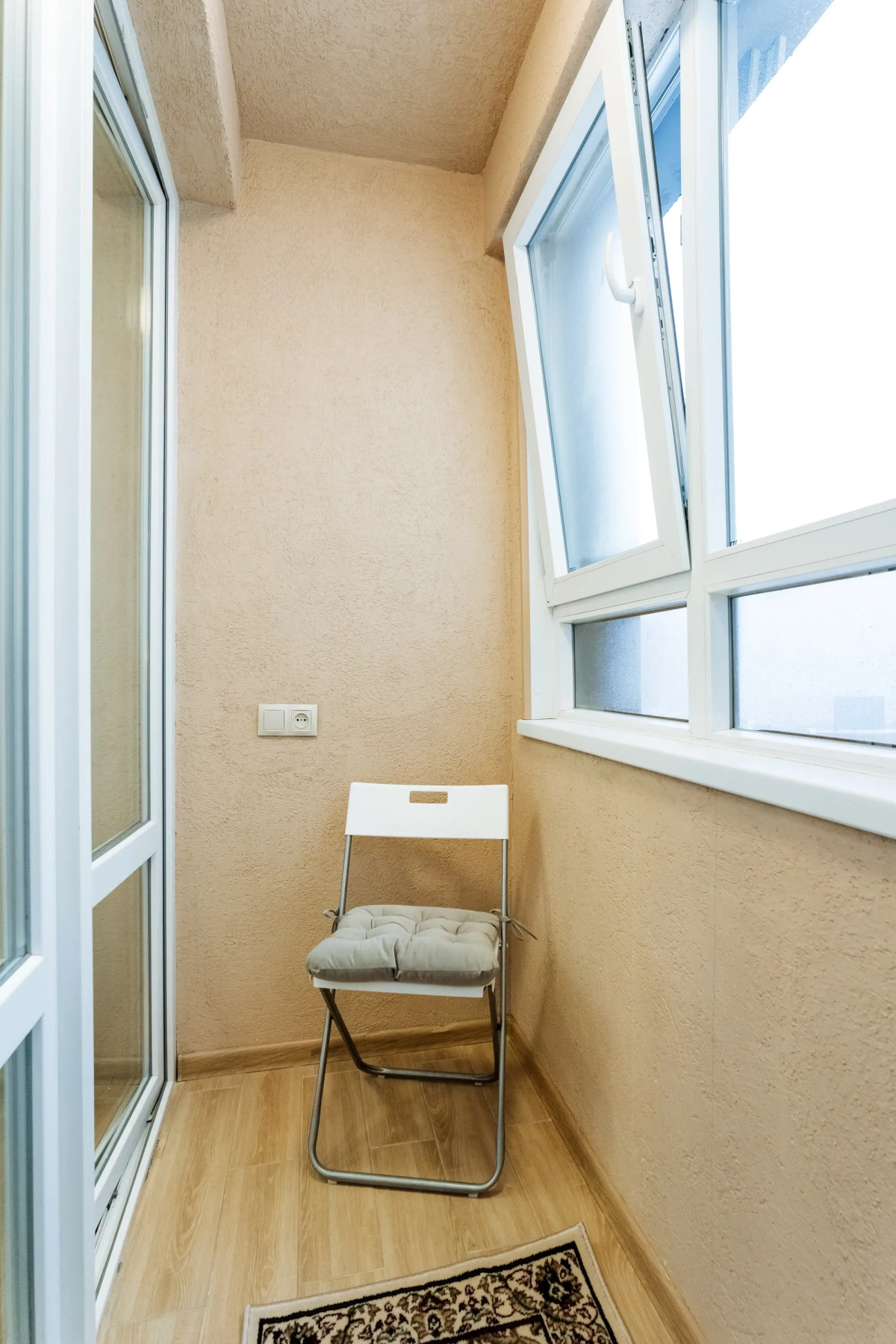 Квартира Уютные апартаменты возле ТРЦ Планета