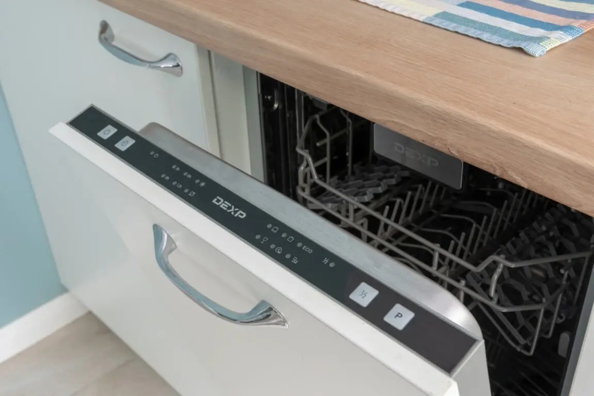 Апартаменты классическая студия с двуспальной кроватью и диваном