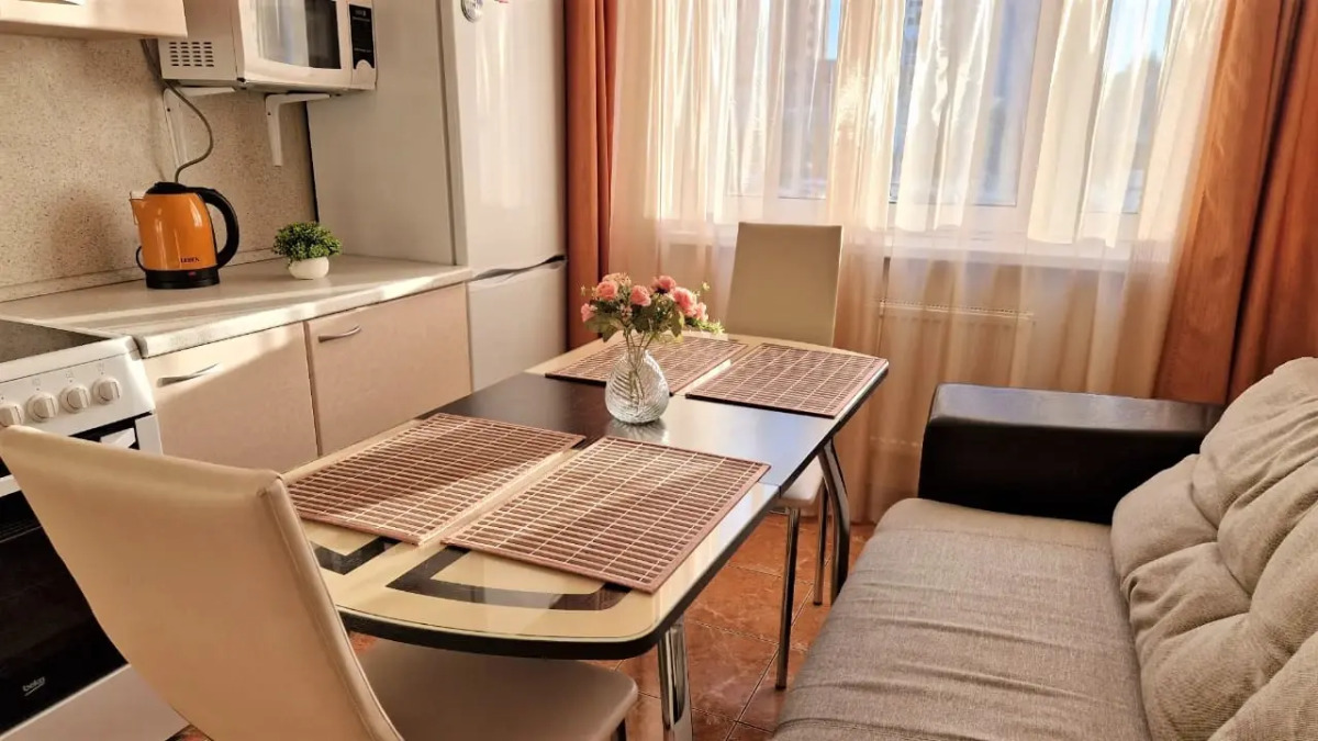 Квартира Краснозвездная 33