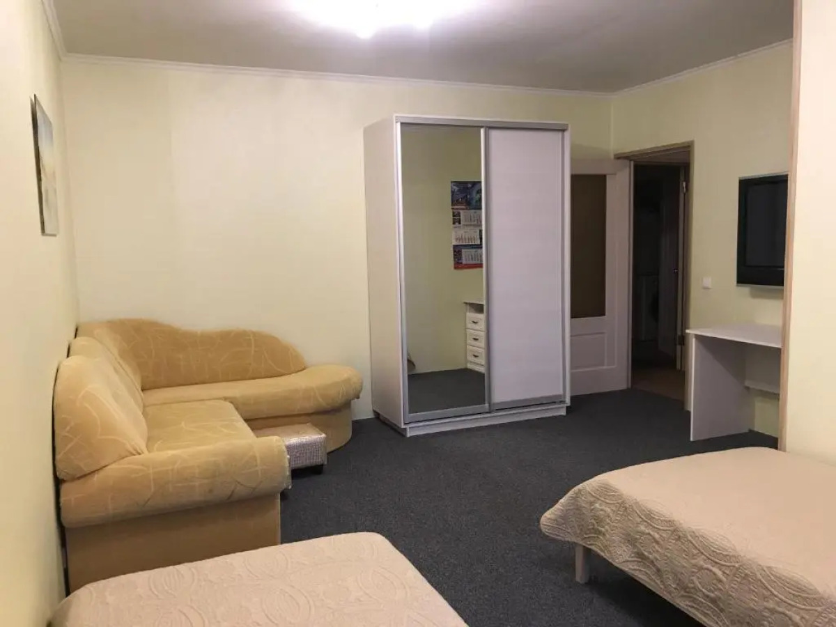 Апартаменты 3 комнаты в Центре рядом с Электричкой на Море