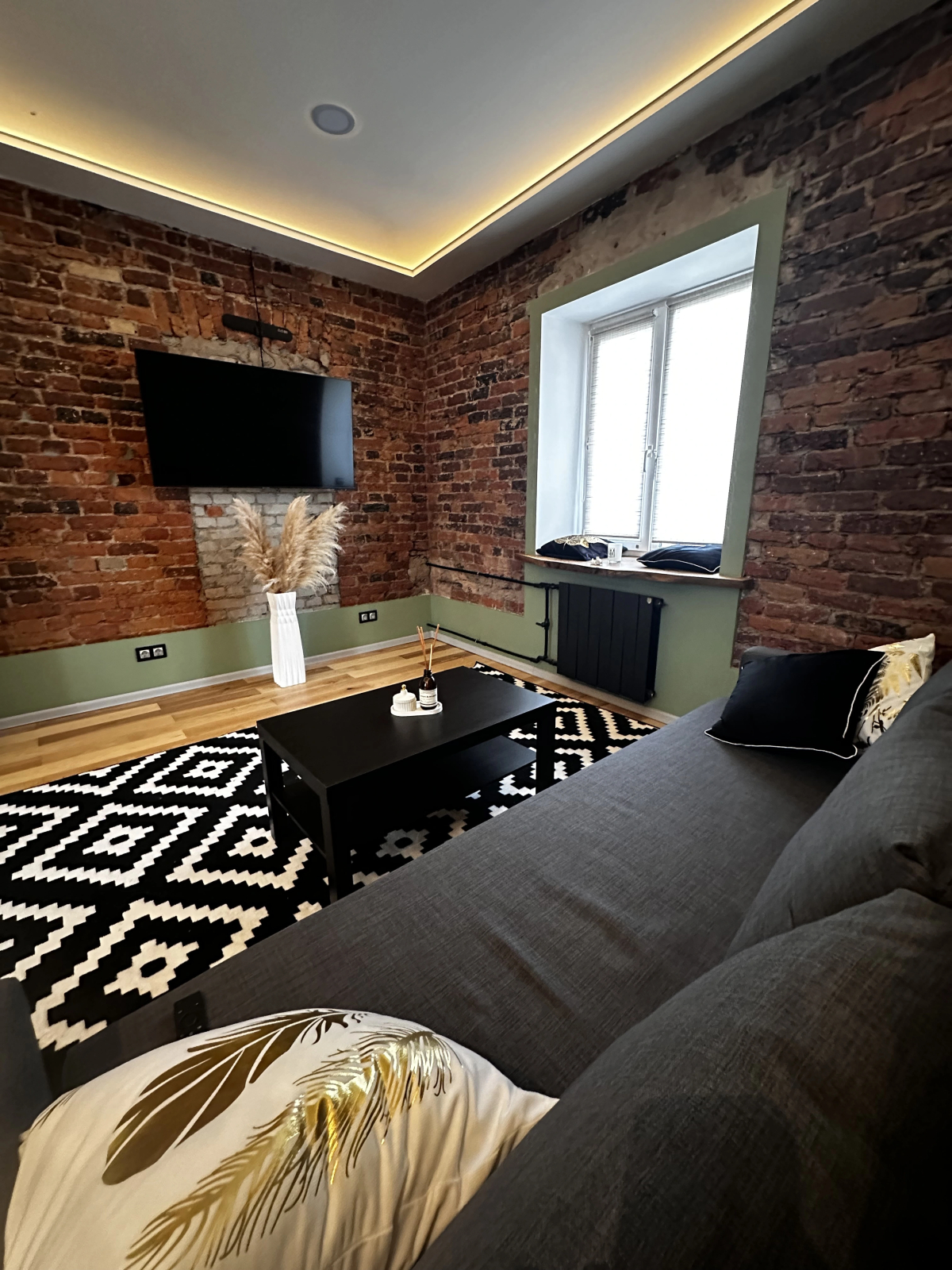 Апартаменты Уютные Стильные в Самoм Сердце Cтaрого Bыбоpгa