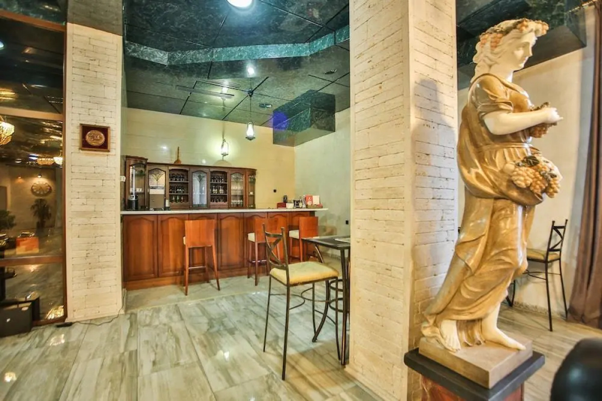 Отель Wine Palace
