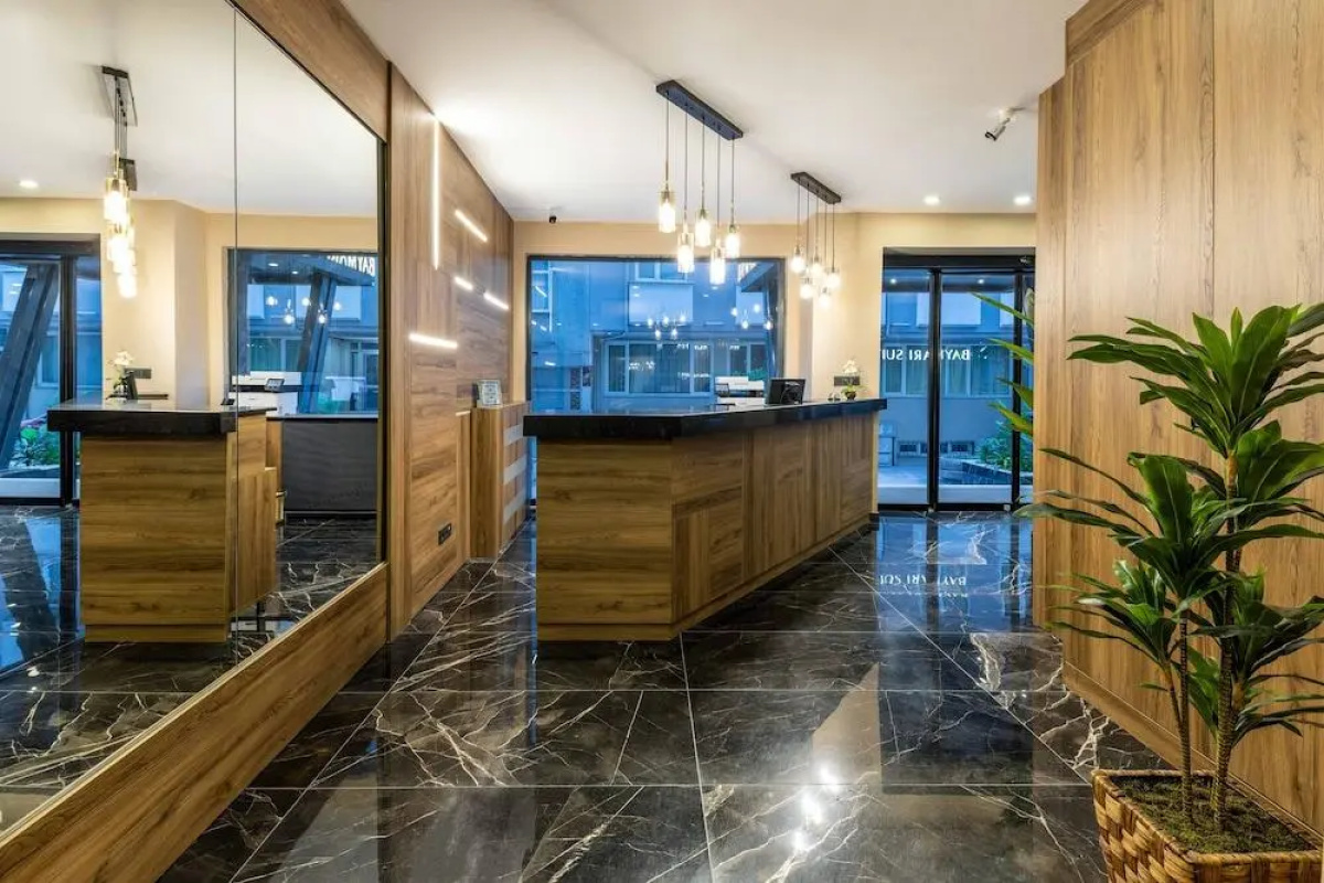 Отель BayMari Suites City Life