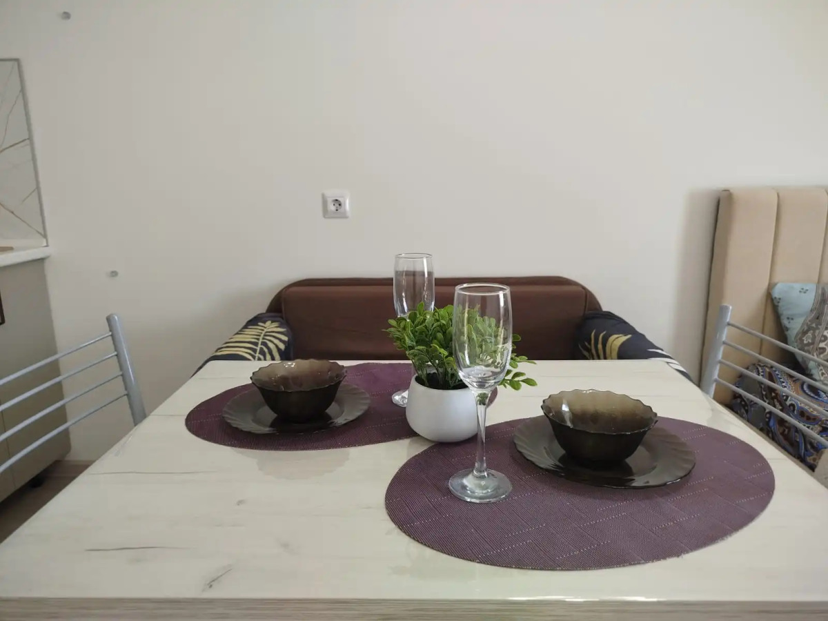 Квартира студия live in comfort на Современников 8