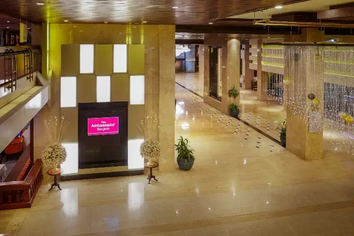 Отель Ambassador Bangkok Hotel