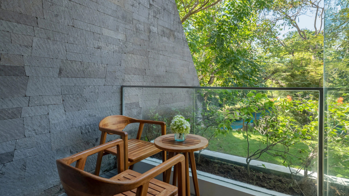 Отель Maya Sanur Resort & Spa