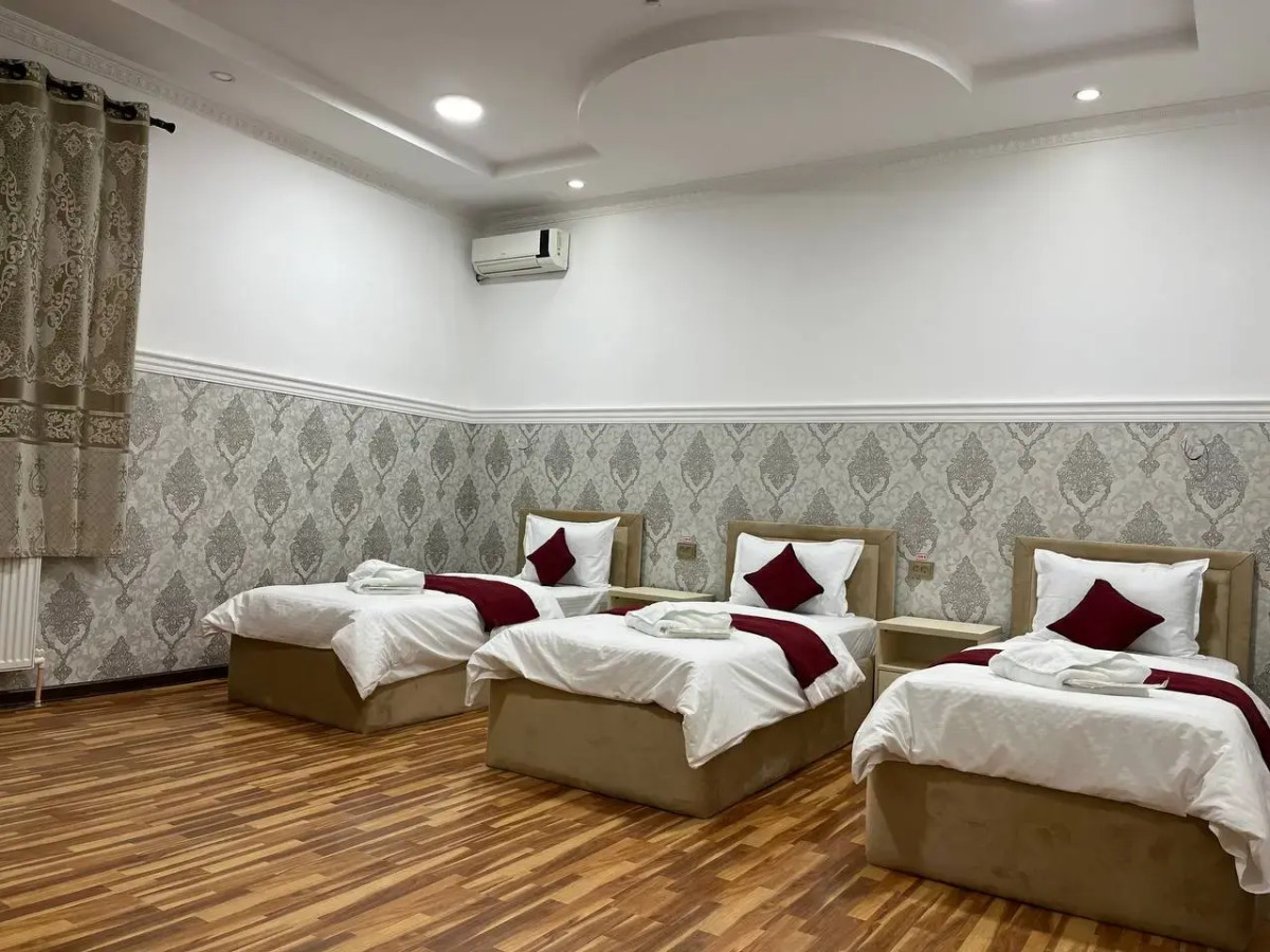 Отель HOME ALONE