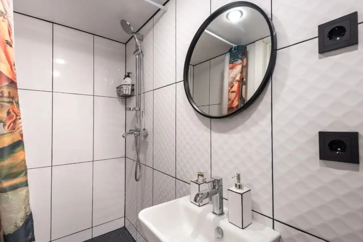 Апартаменты Студия с Дизайнерским Ремонтом (218)