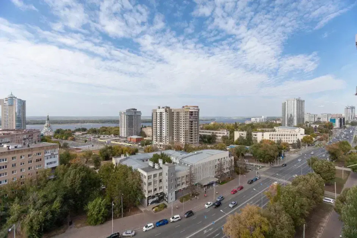 Квартира с джакузи шикарным видом на Волгу в центре Самары