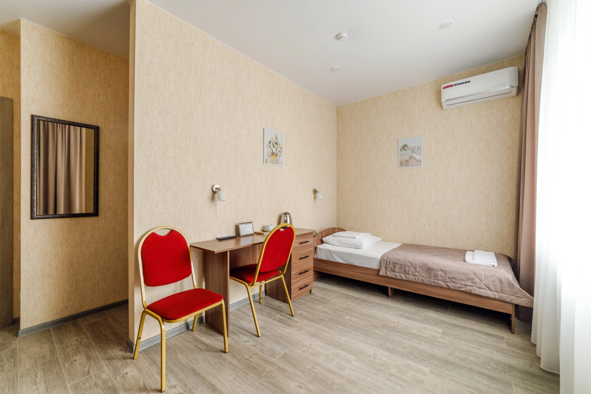 Отель Платон