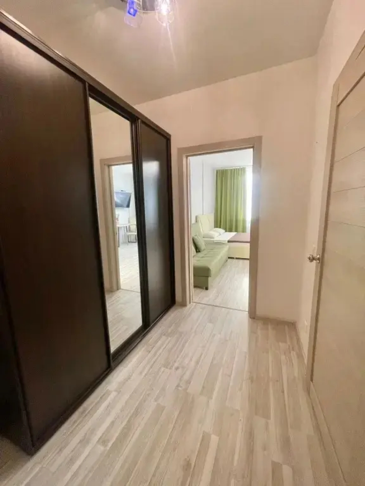 Апартаменты Монблан DreamHouse Крестинского 35 А 2