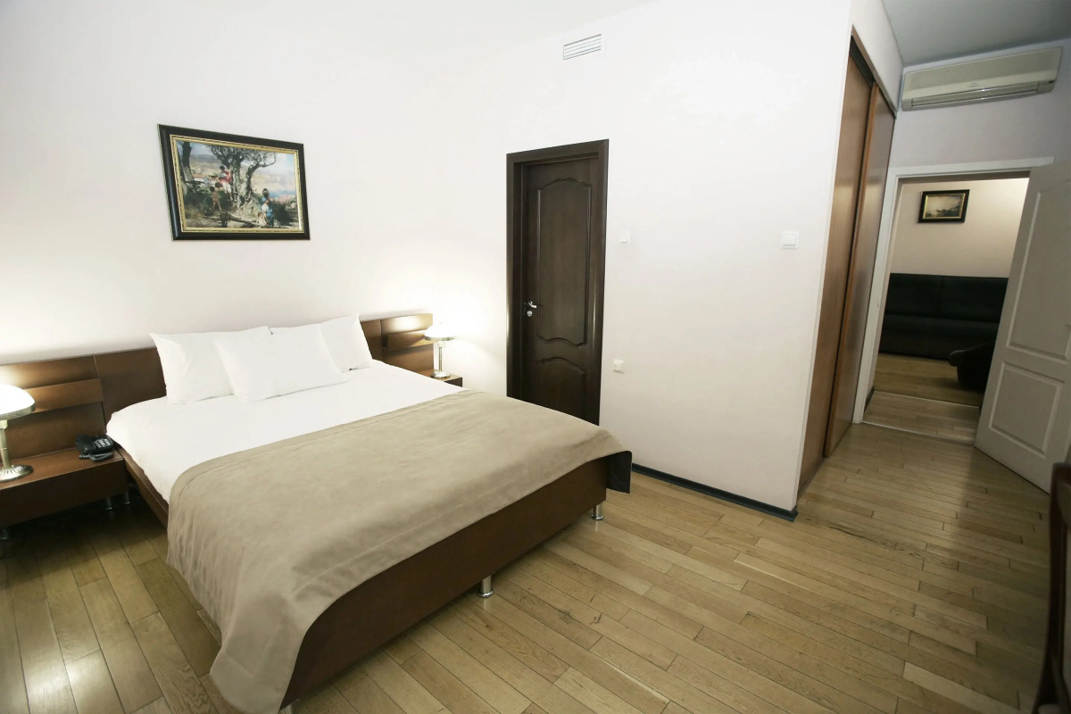 Меблированные комнаты Престиж Центр у Зимнего