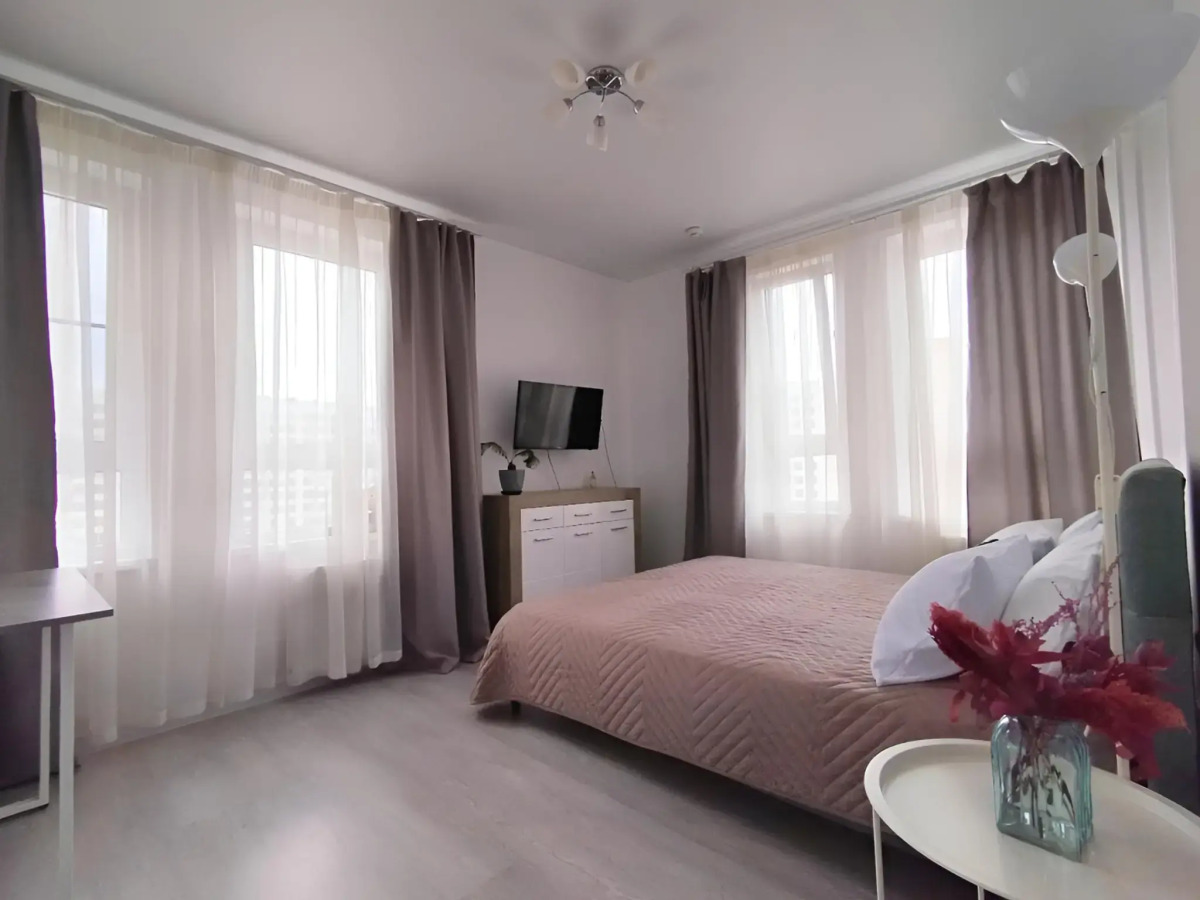 Квартира Двухкомнатная с Балконом и Красивым Видом