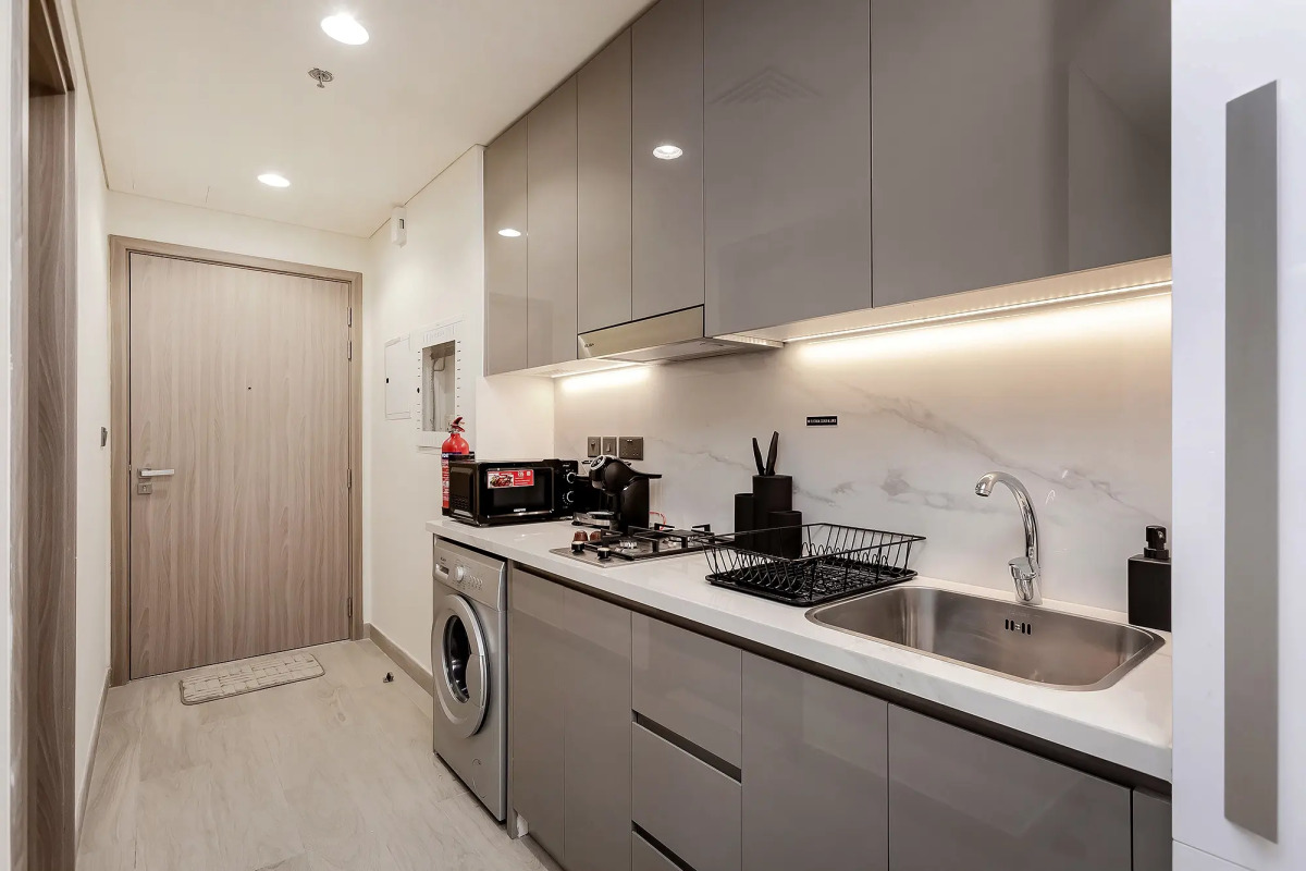 Апартаменты Modern studio in Azizi Riviera