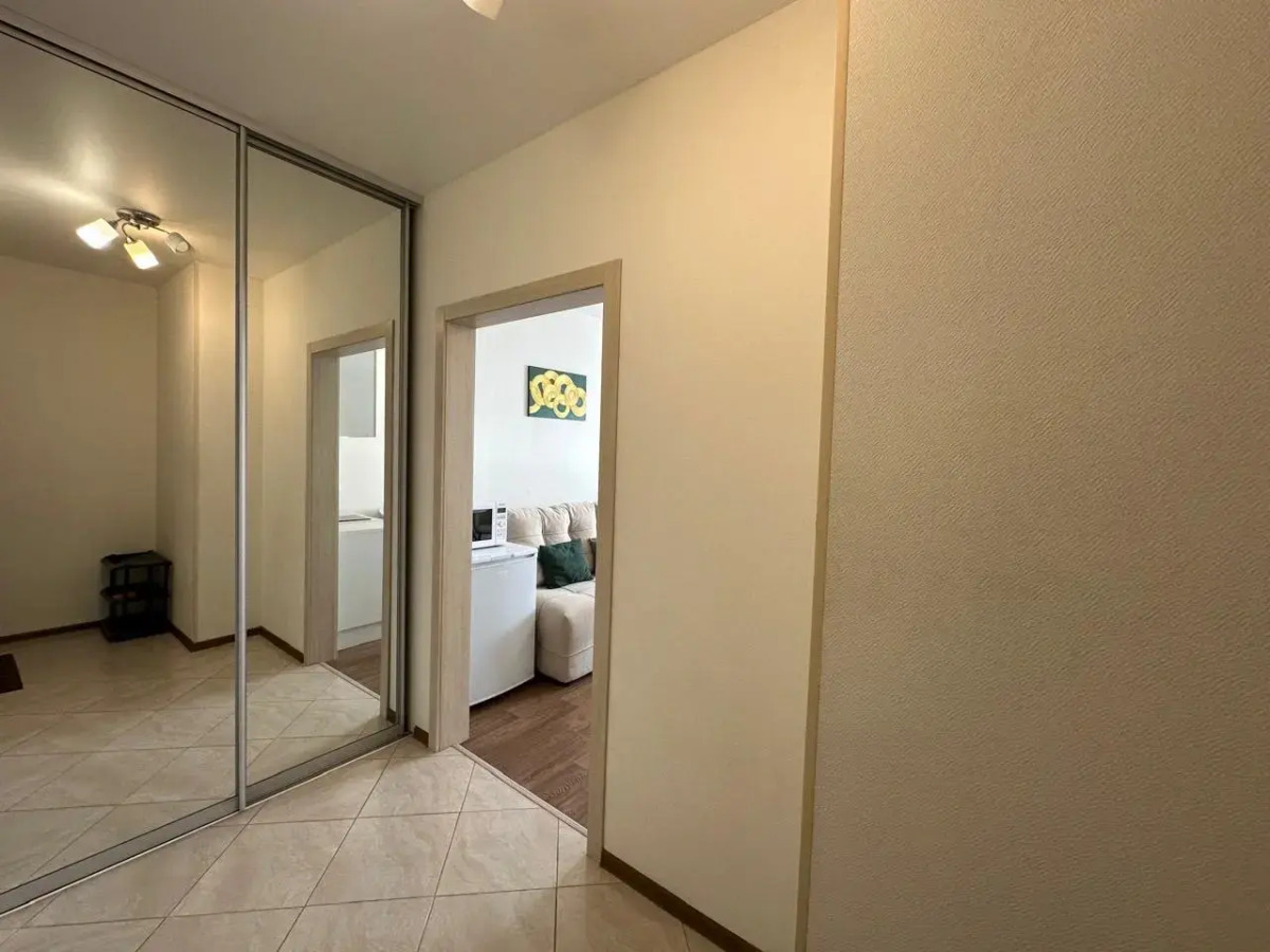 Апартаменты На 18 этаже Сибирская 42