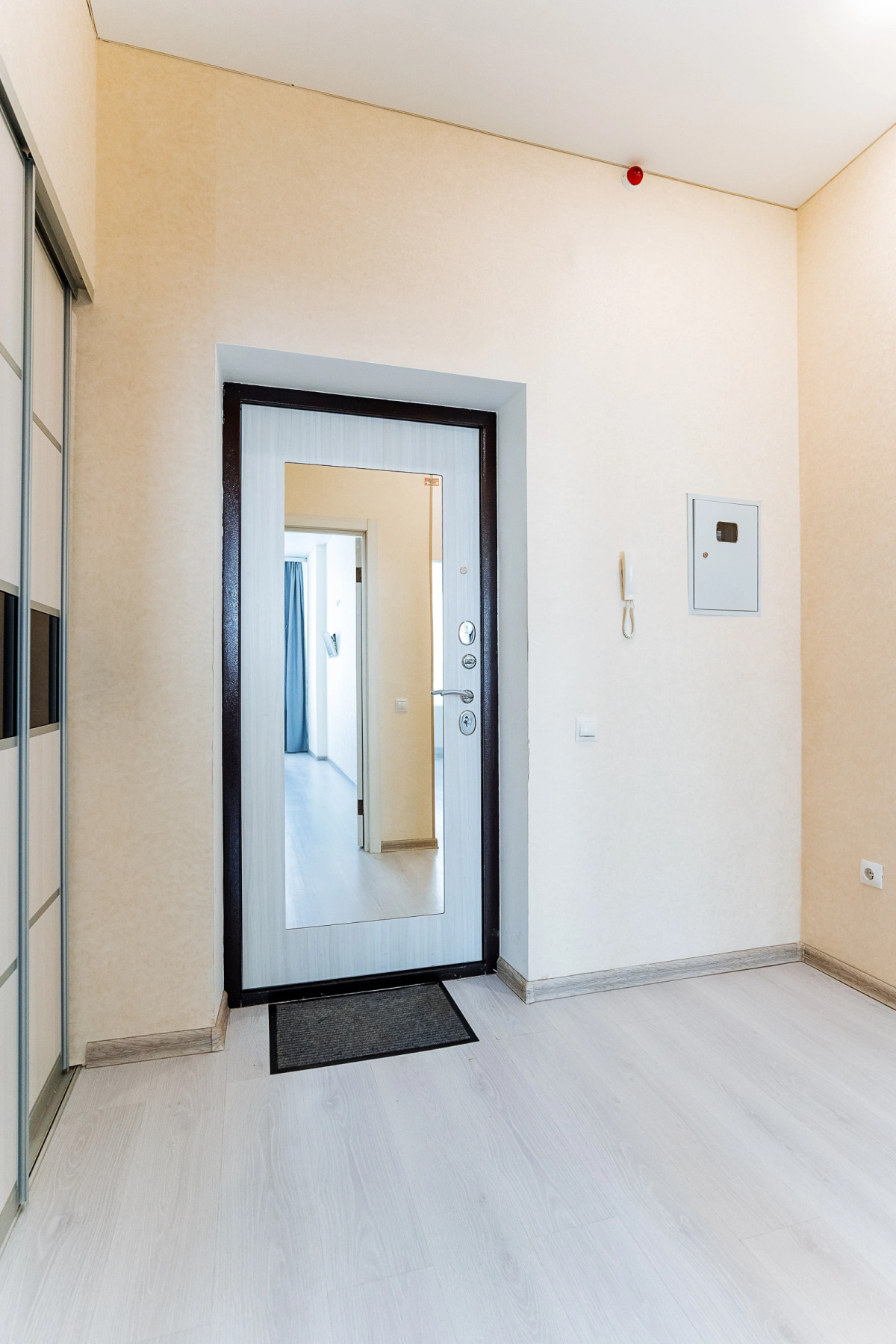 Апартаменты с отдельной кухней в ЖК Эрмитаж (Горсовет, Планета)