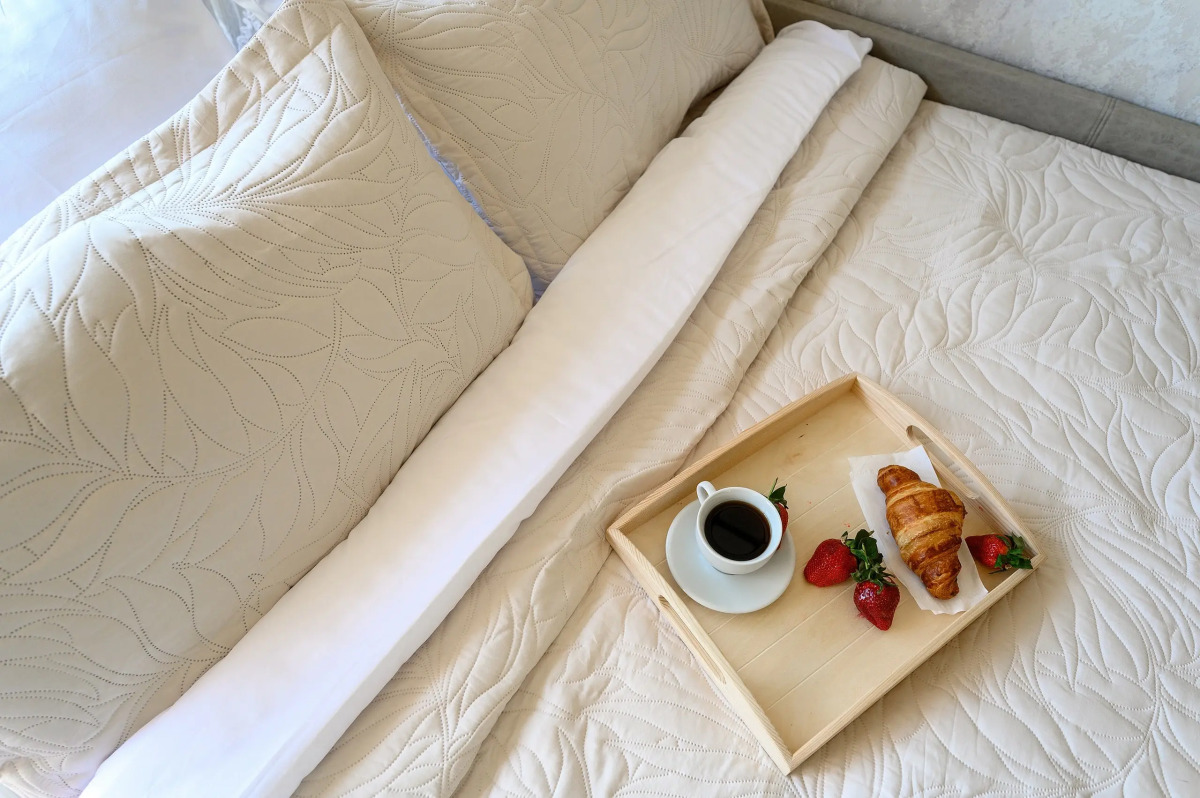 Студия с террасой и видом на горы. Кватро 150