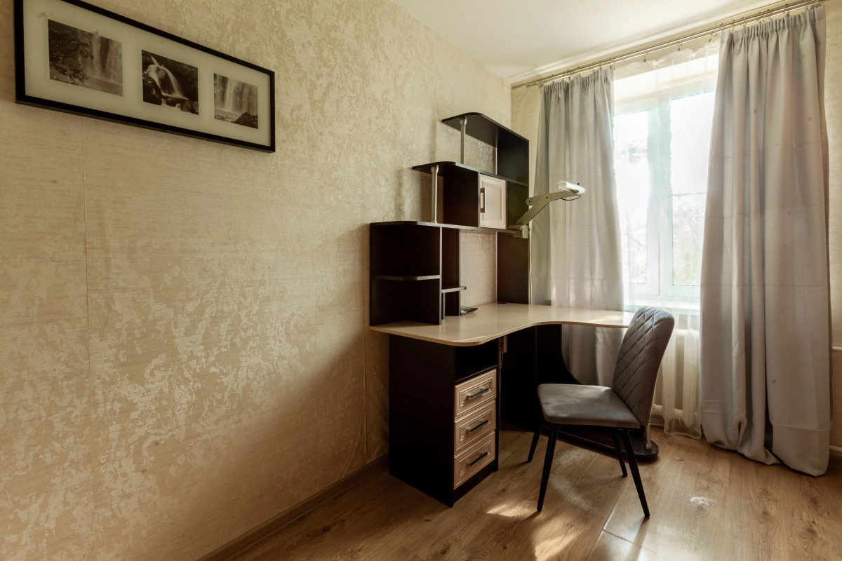 Квартира двухкомнатная вблизи Петергофских фонтанов