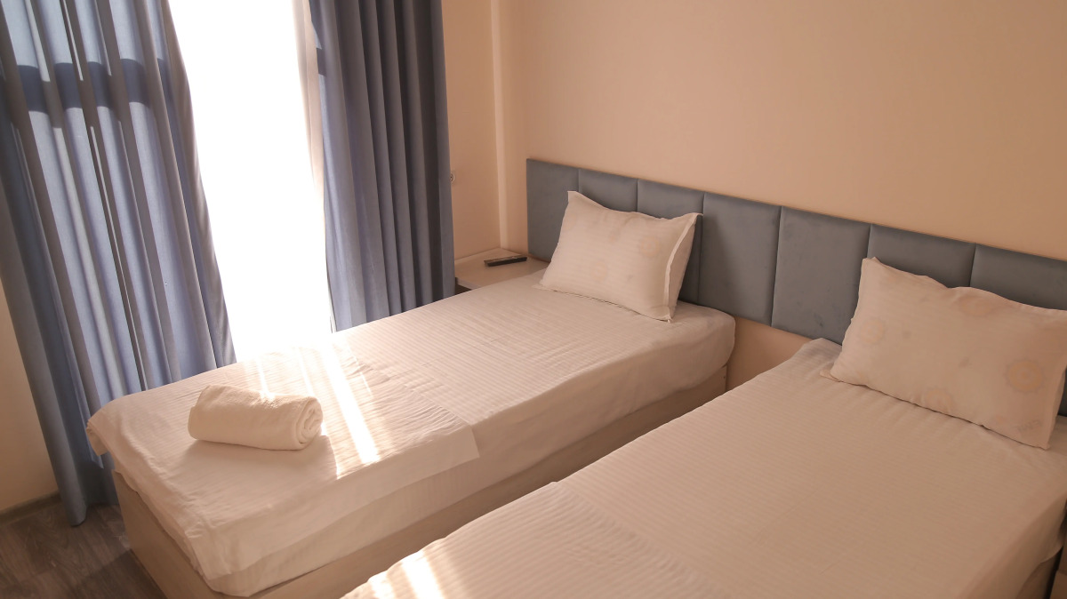 Отель Ideal Best Tour