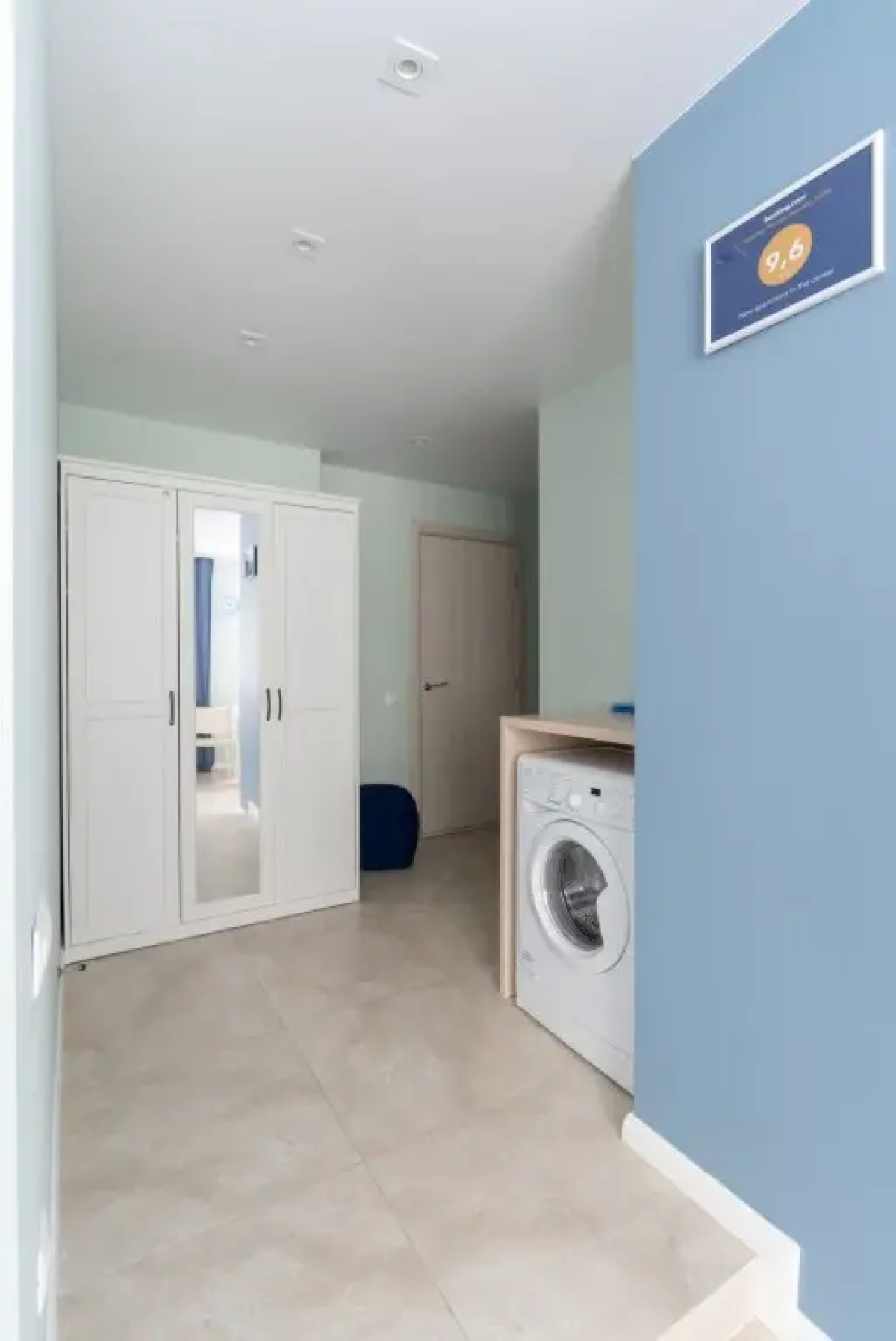 Апартаменты классическая студия с двуспальной кроватью и диваном