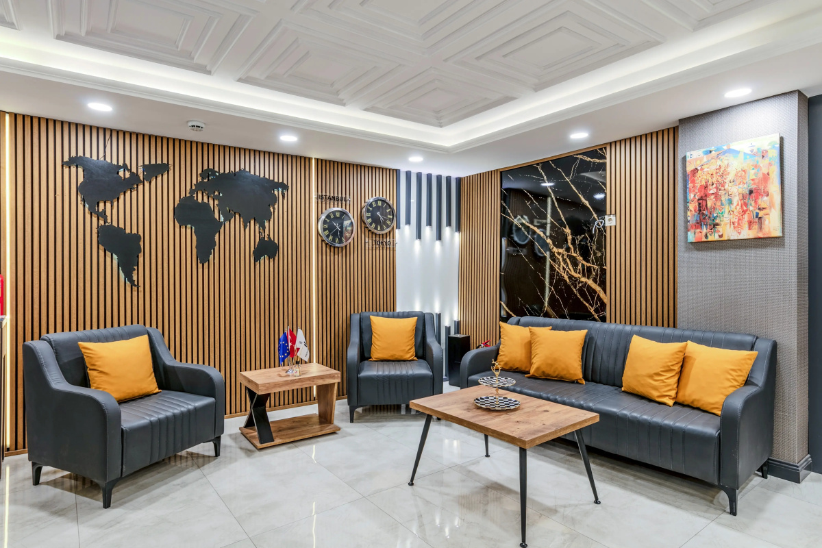 Отель Roys Hotel & Suites