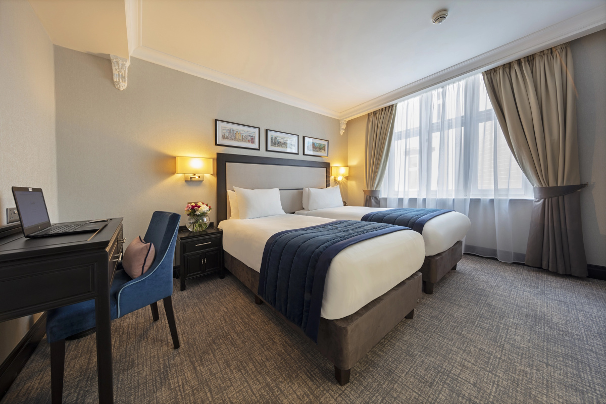 Wellington Hotel by Blue Orchid