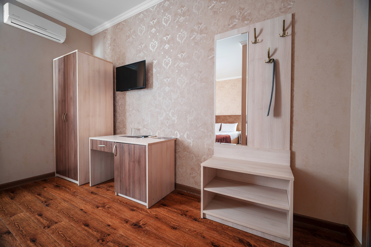 Отель Mari Inn