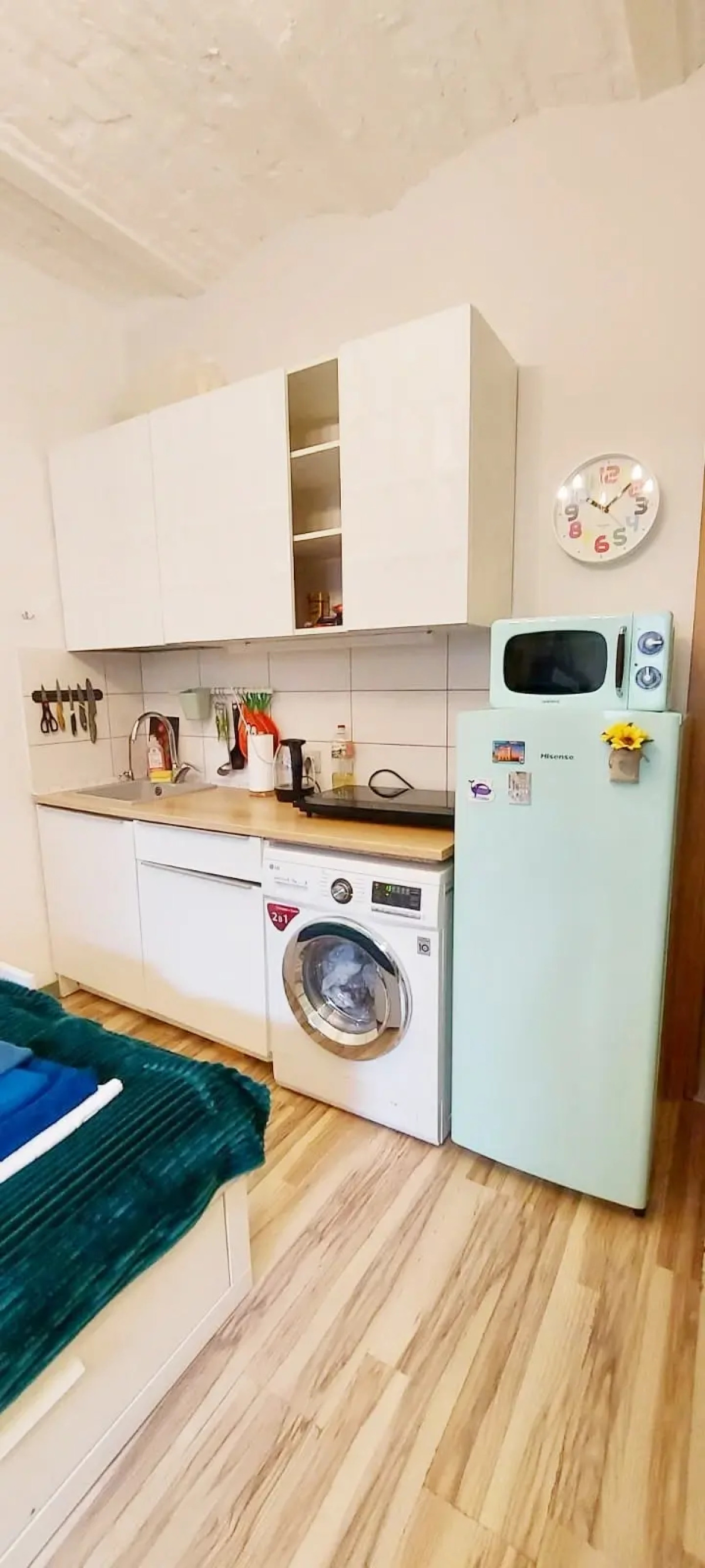 Студии у Эрмитажа с кодовым доступом и отдельным входом