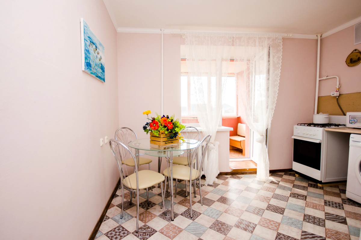 Апартаменты Квартирный Вопрос на Строителей 8